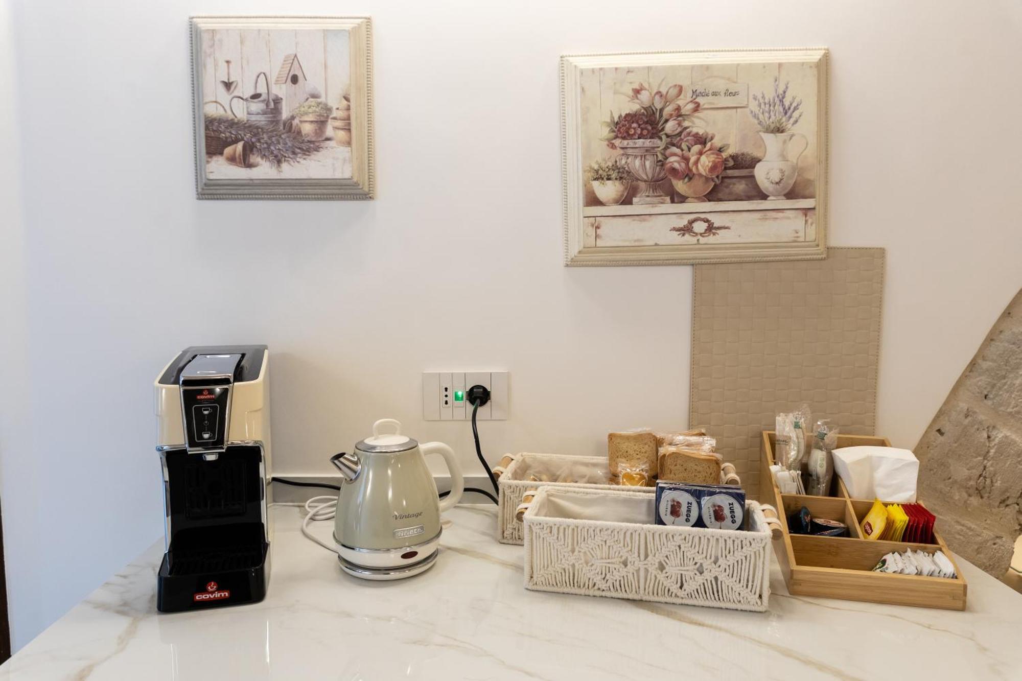 Carola Luxury Room Bari Exterior foto