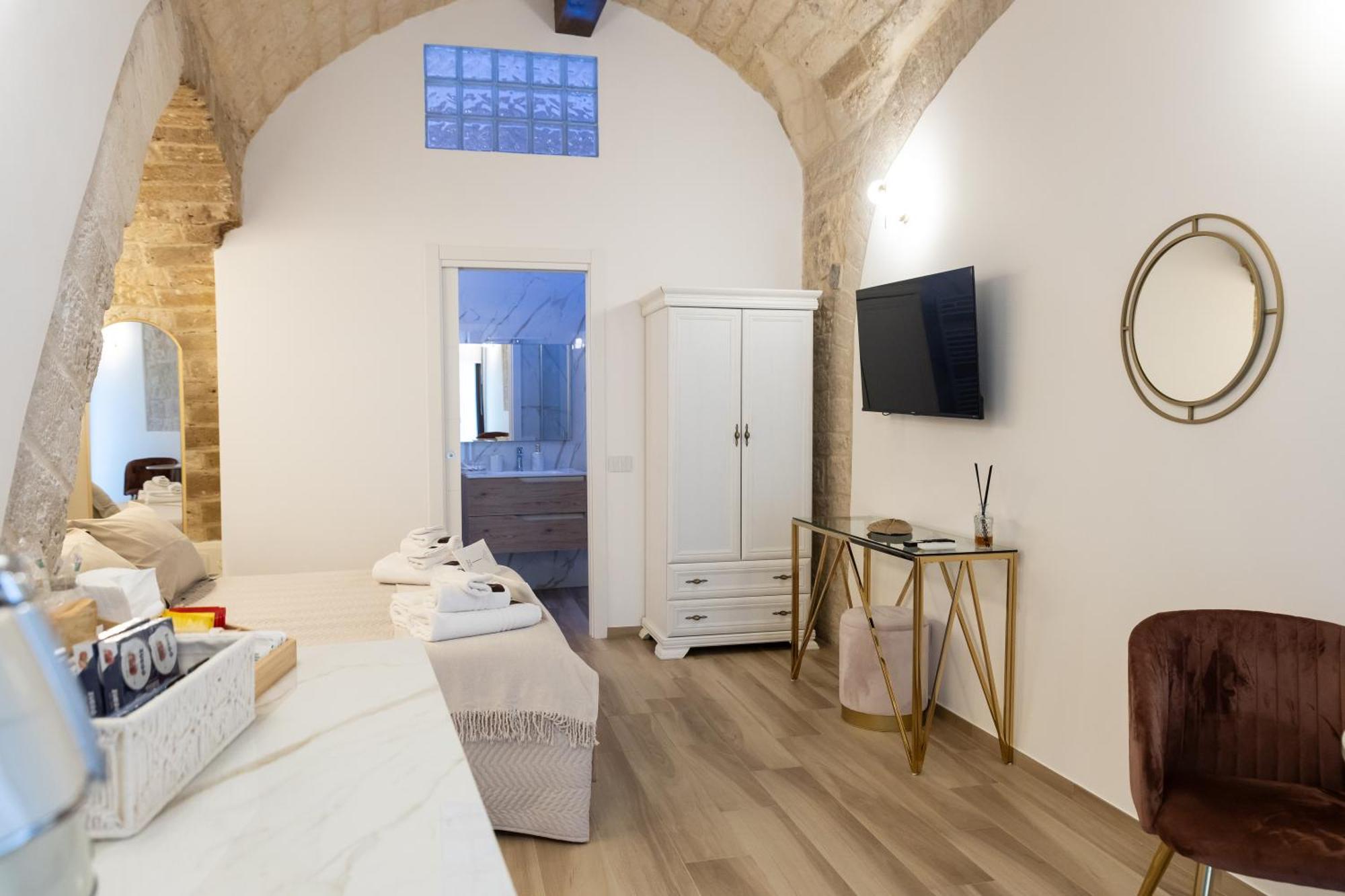 Carola Luxury Room Bari Exterior foto